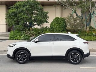 2023 Honda Vezel II, белый, 1550999 рублей, вид 4