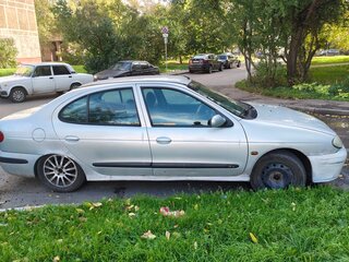 2002 Renault Megane I Рестайлинг, синий, 180000 рублей, вид 3