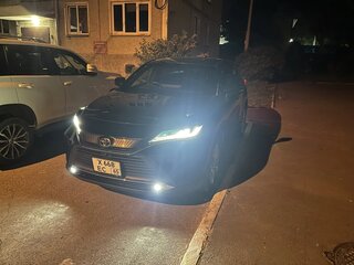 2020 Toyota Harrier IV (XU80), чёрный, 3790000 рублей, вид 2