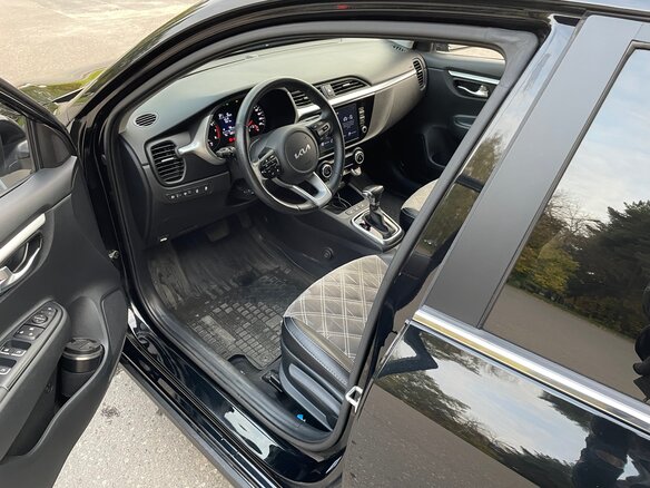 2021 Kia Rio X IV Рестайлинг, чёрный, 1815000 рублей - вид 9