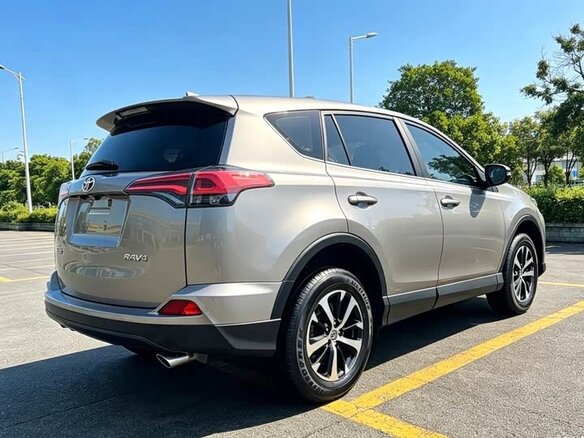2019 Toyota RAV4 IV (XA40) Рестайлинг, серебристый - вид 5