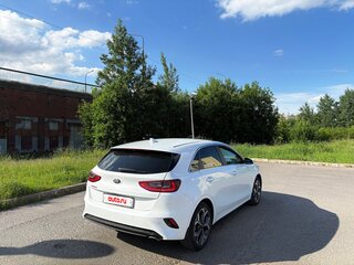 2019 Kia Ceed III, белый, 1600000 рублей, вид 4