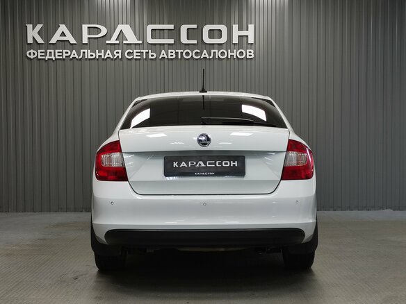 2017 Skoda Rapid I Рестайлинг, белый, 990000 рублей - вид 3