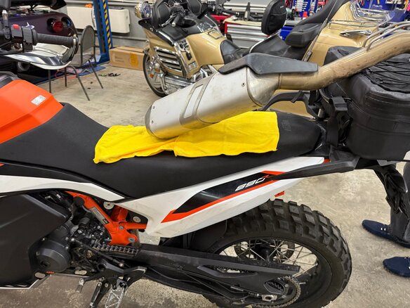 2021 KTM 890 Adventure R, оранжевый, 1170000 рублей - вид 10