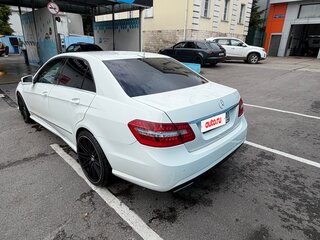 2010 Mercedes-Benz E-Класс 300 IV (W212, S212, C207), белый, 1550000 рублей, вид 3