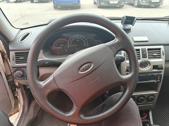 2010 Lada (ВАЗ) Priora I, белый, 310000 рублей - вид 5