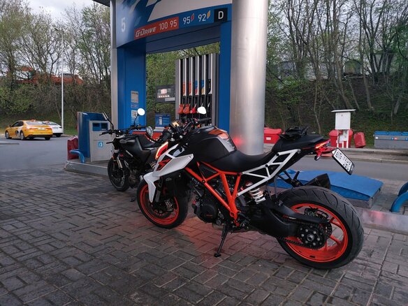 2017 KTM 1290 Super Duke R, белый, 950000 рублей - вид 5