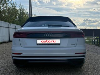 2020 Audi Q8 45 TDI I (4M), белый, 5000000 рублей, вид 4