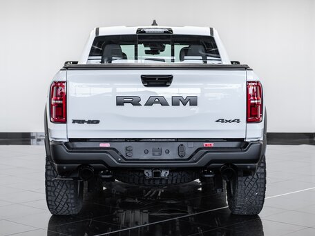 2025 Ram 1500 RHO V Рестайлинг, белый, 10790000 рублей, вид 5