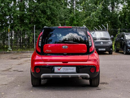 2017 Kia Soul II Рестайлинг, красный, 1180000 рублей, вид 4