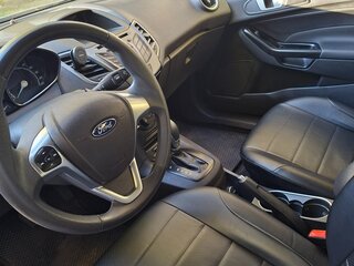 2016 Ford Fiesta Mk6 Рестайлинг, белый, 670000 рублей, вид 5
