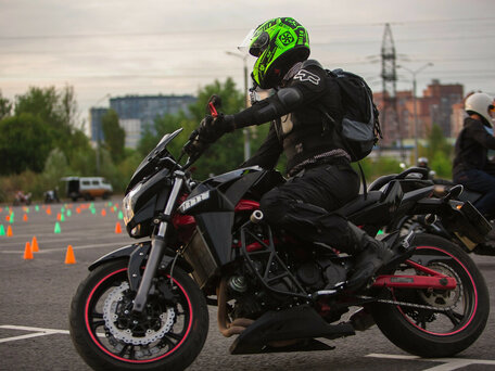 2013 CFMoto 650NK, чёрный, 290000 рублей, вид 1