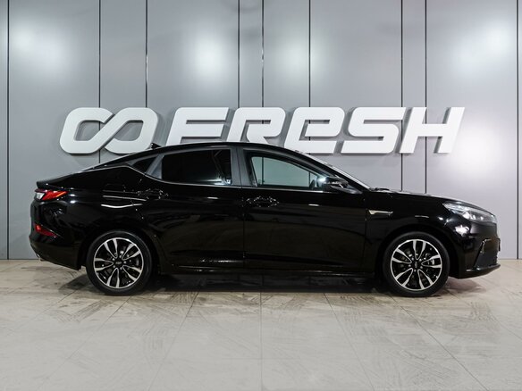 2023 JAC J7 I, чёрный, 1299000 рублей - вид 4
