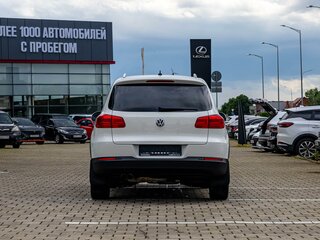 2015 Volkswagen Tiguan I Рестайлинг, белый, 1455000 рублей, вид 5