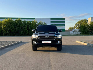2017 Toyota Land Cruiser 200 Series Рестайлинг 2, чёрный, 5200000 рублей, вид 1