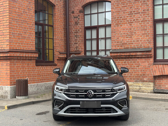 2023 Volkswagen Tayron I Рестайлинг, чёрный, 2600000 рублей - вид 1