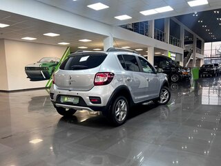 2021 Renault Sandero Stepway II Рестайлинг, серый, 1270000 рублей, вид 2