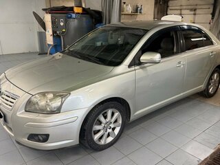 2006 Toyota Avensis II Рестайлинг, серебристый, 779000 рублей, вид 2
