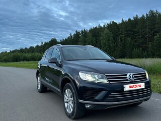 2016 Volkswagen Touareg II Рестайлинг, синий, 2429000 рублей, вид 3