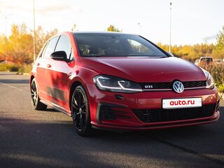 2020 Volkswagen Golf GTI VIII, пурпурный, 2395000 рублей, вид 2