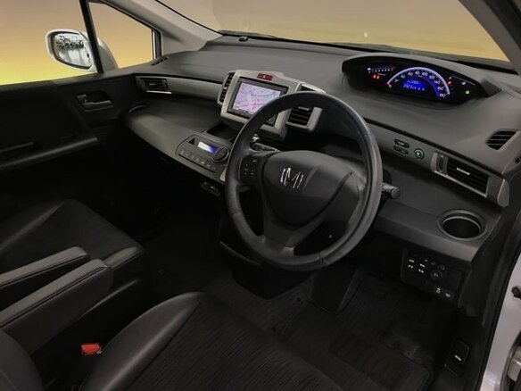 2014 Honda Freed I Рестайлинг 2, серебристый - вид 6