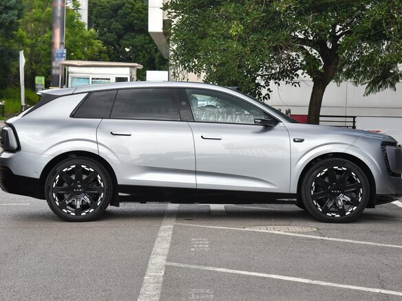 2026 Audi E7X, серебристый, 9000077 рублей - вид 1