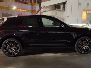 2022 Porsche Macan S I Рестайлинг 2, чёрный, 7800000 рублей, вид 2