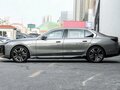 2025 BMW 7 серии 740i xDrive VII (G70), серебристый, 16780000 рублей - вид 5