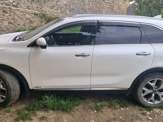 2017 Kia Sorento III Prime Рестайлинг, белый, 2200000 рублей, вид 3