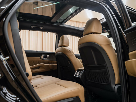 2025 Kia Sorento IV Рестайлинг, чёрный, 8690000 рублей, вид 3