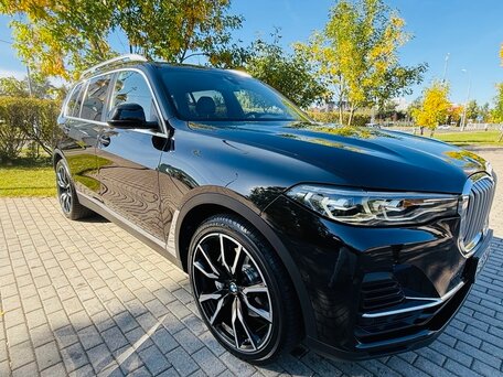 2019 BMW X7 40i I (G07), чёрный, 5900000 рублей, вид 3