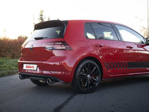2020 Volkswagen Golf GTI VIII, пурпурный, 2395000 рублей - вид 9