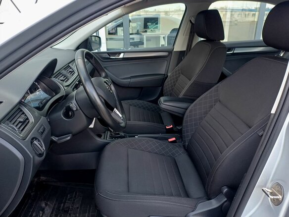 2018 Skoda Rapid I Рестайлинг, серебристый, 1519000 рублей - вид 18