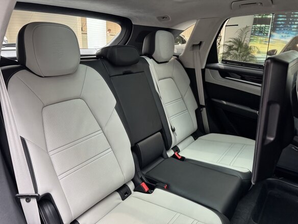 2025 Porsche Cayenne III Рестайлинг, серый - вид 28