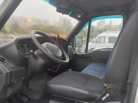 2005 Iveco Daily, белый, 700000 рублей, вид 2