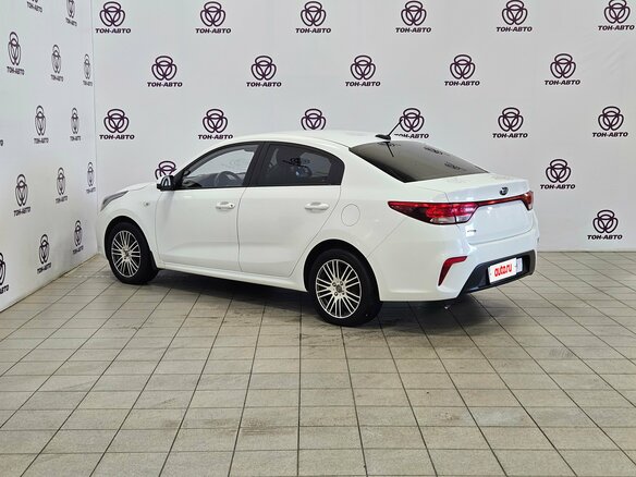 2019 Kia Rio IV, белый - вид 6