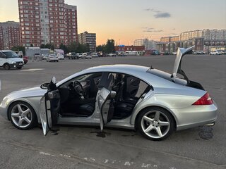 2005 Mercedes-Benz CLS 350 I (C219), серебристый, 1300000 рублей, вид 5