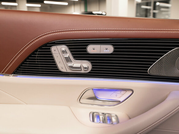 2021 Mercedes-Benz Maybach GLS 600 I, чёрный, 9200000 рублей - вид 23