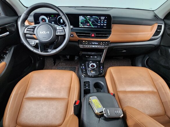2022 Kia Seltos I Рестайлинг, серебристый, 2170000 рублей - вид 5