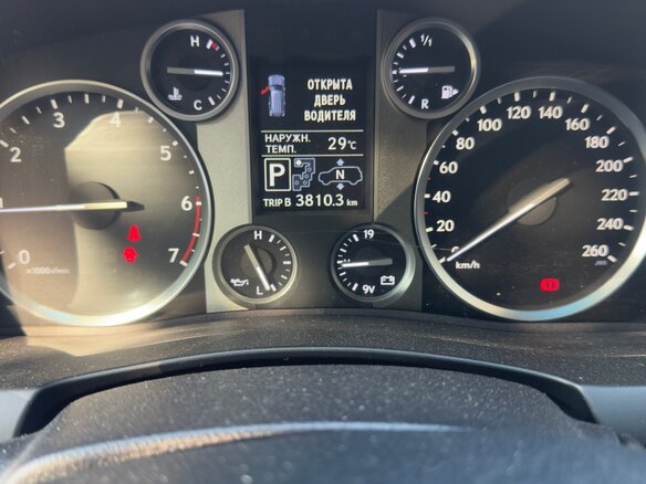 2012 Lexus LX 570 III Рестайлинг, чёрный, 3600000 рублей - вид 13