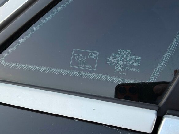 2007 Audi A4 III (B7), чёрный - вид 26