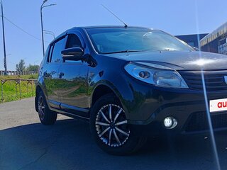2011 Renault Sandero I, красный, 450000 рублей, вид 1