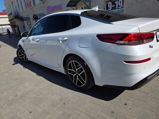 2018 Kia K5 II, белый, 1800000 рублей, вид 3