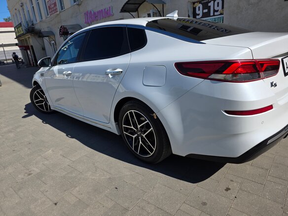 2018 Kia K5 II, белый, 1800000 рублей - вид 2