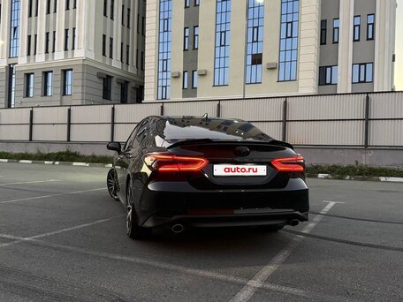 2021 Toyota Camry VIII (XV70) Рестайлинг, чёрный, 3130000 рублей, вид 5