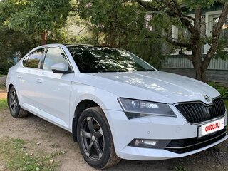 2015 Skoda Superb III, белый, 1600000 рублей, вид 4