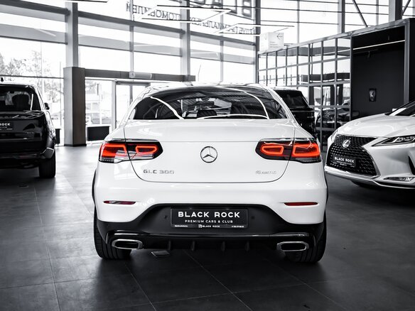 2019 Mercedes-Benz GLC Coupe 300 I (C253) Рестайлинг, белый - вид 3