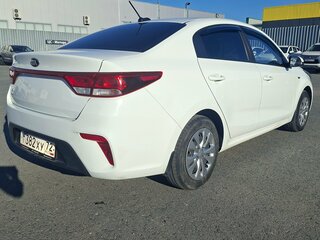 2017 Kia Rio IV, белый, 1100000 рублей, вид 3