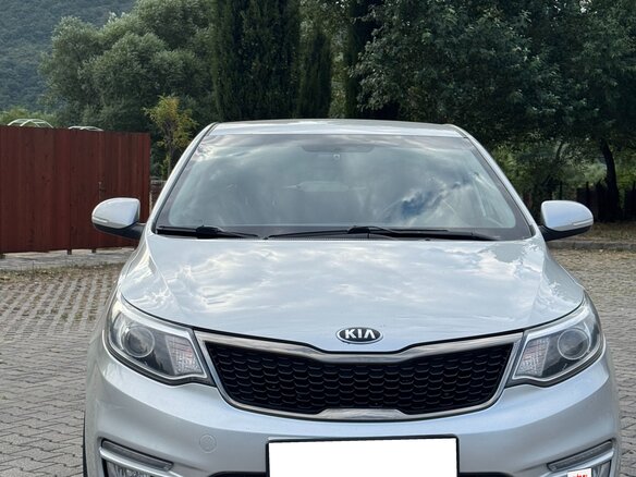 2016 Kia Rio III Рестайлинг, серебристый, 1183000 рублей - вид 1