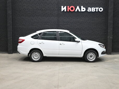 2026 Lada (ВАЗ) Granta I Рестайлинг, белый, 1017000 рублей, вид 4